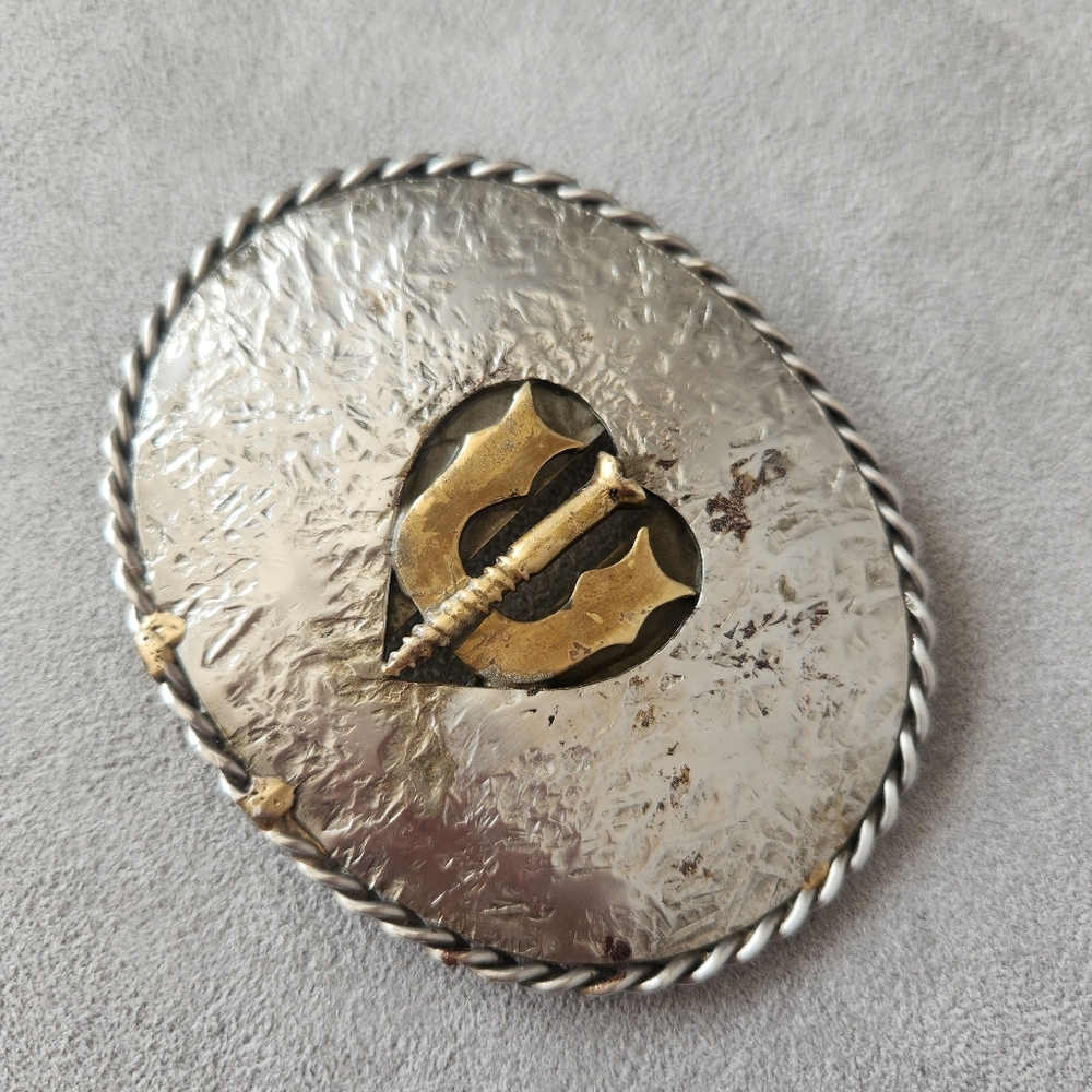 Vintage 70s handmade belt buckle men's alloy hammered Heart U W metal oval gift